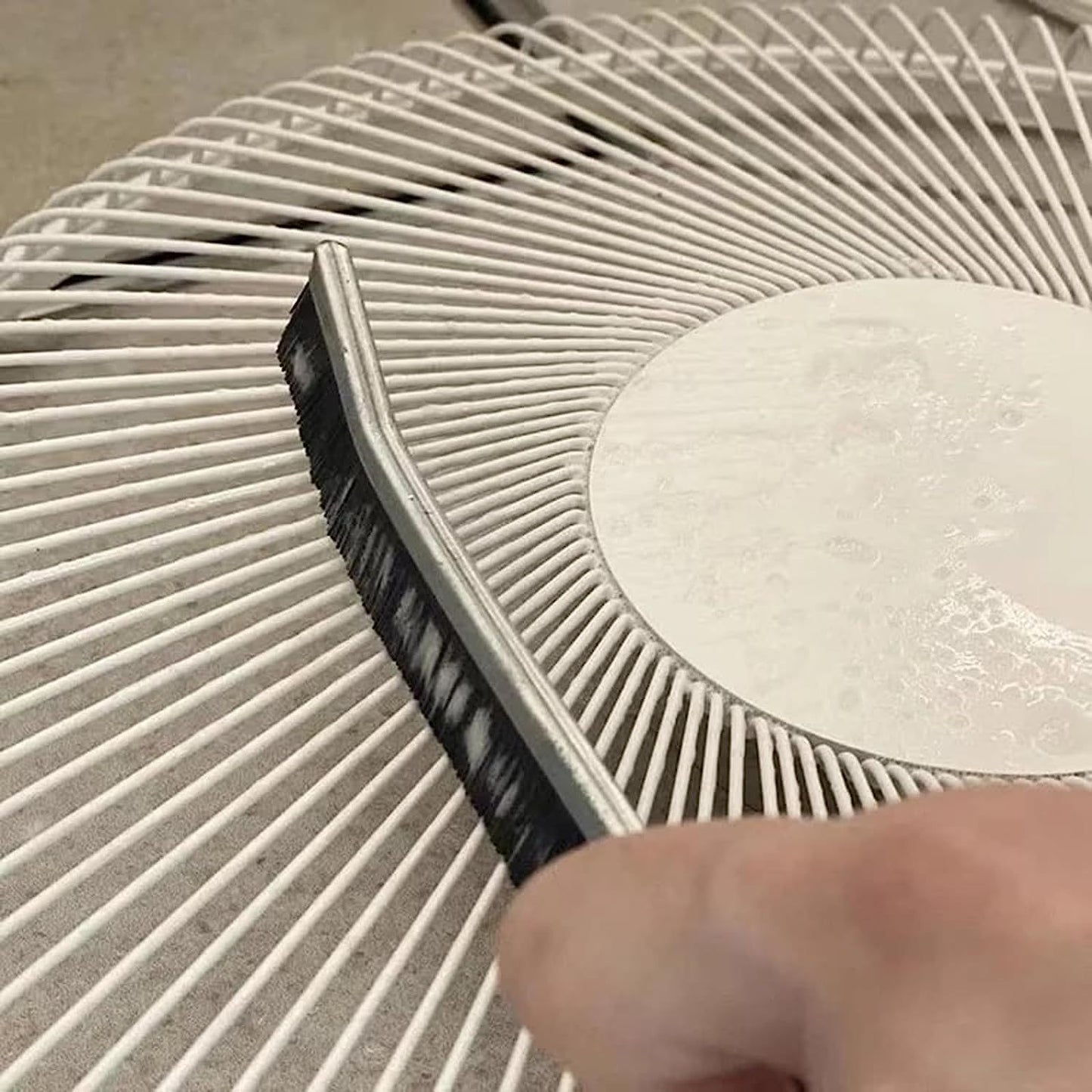 Brosse des espaces étroits de QUEBECOOL™