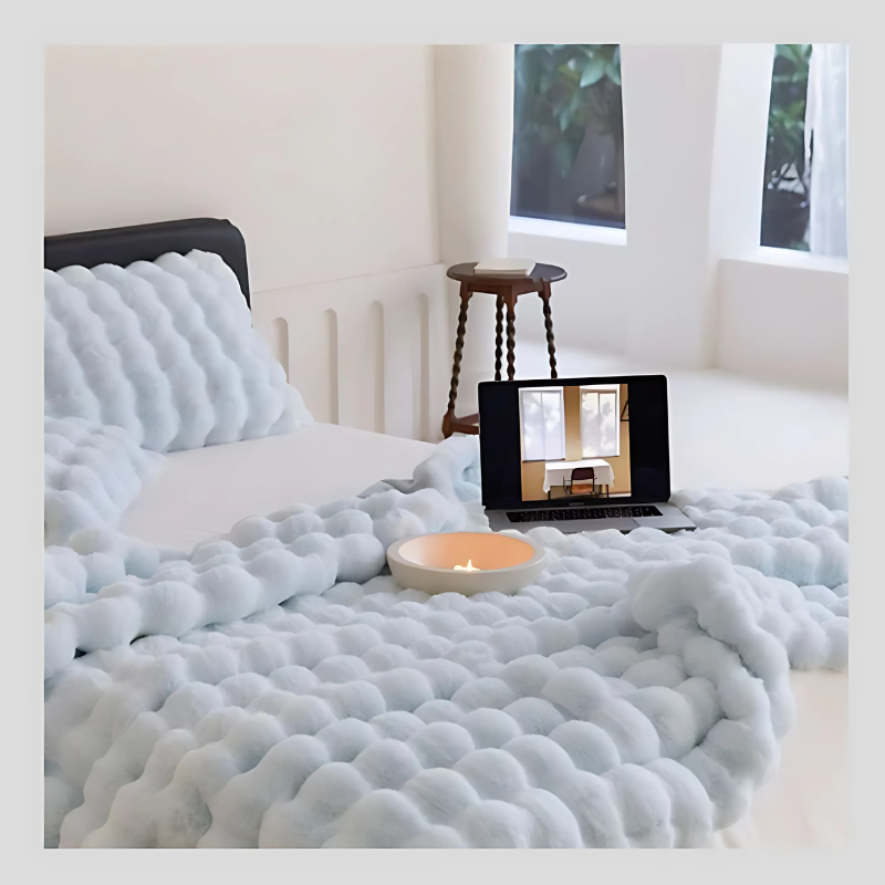 đ„Offre spĂ©cialeđ„ Couverture de luxe double face en laine de lapin Quebecoolâą