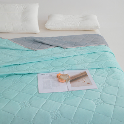 Couette Fraîcheur SilkAir™ | Dormez au frais toute la nuit.