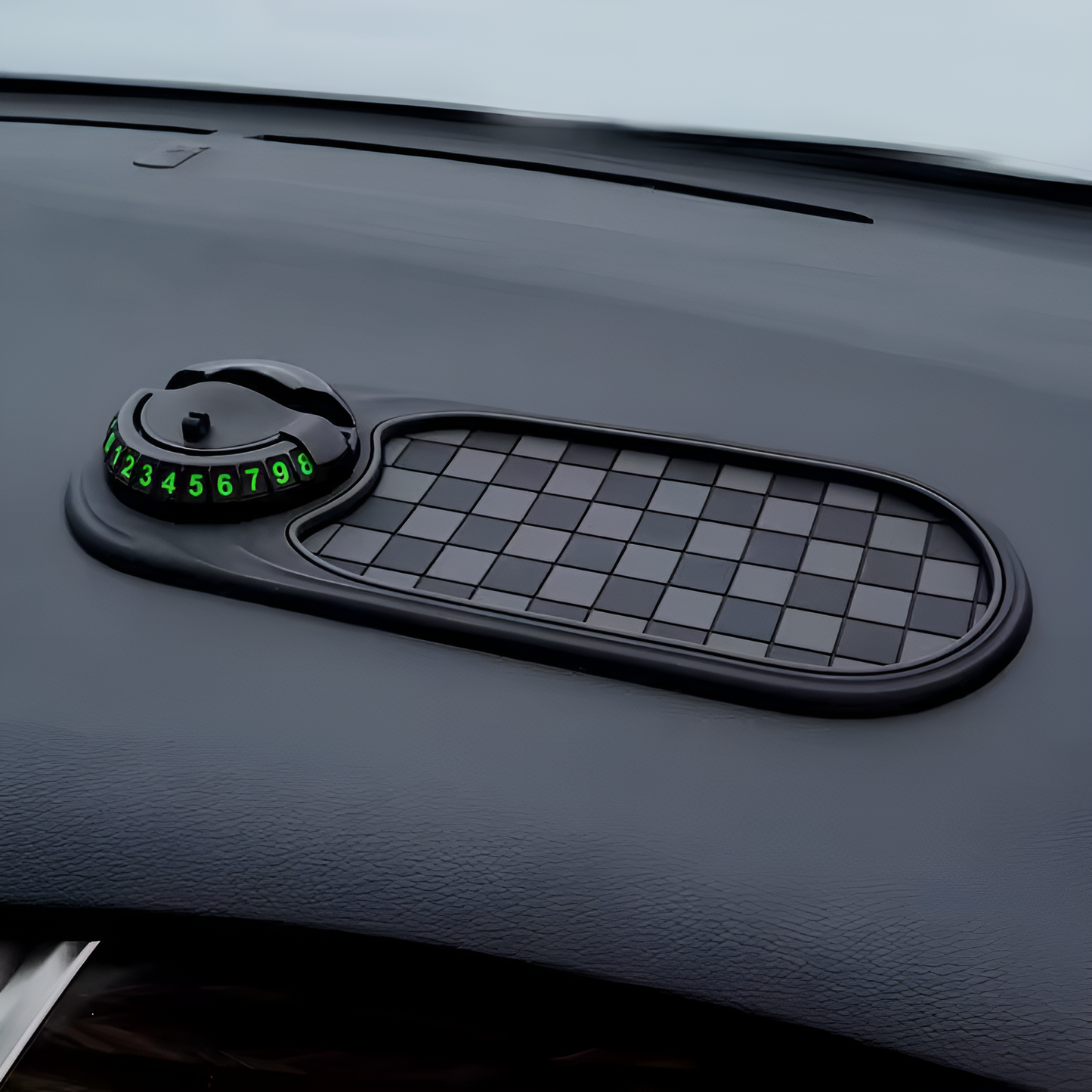Tapis antidrapant multifonctionnel pour voiture
