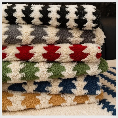 PlushGuard™ – Couvre-Sofa Antidérapant