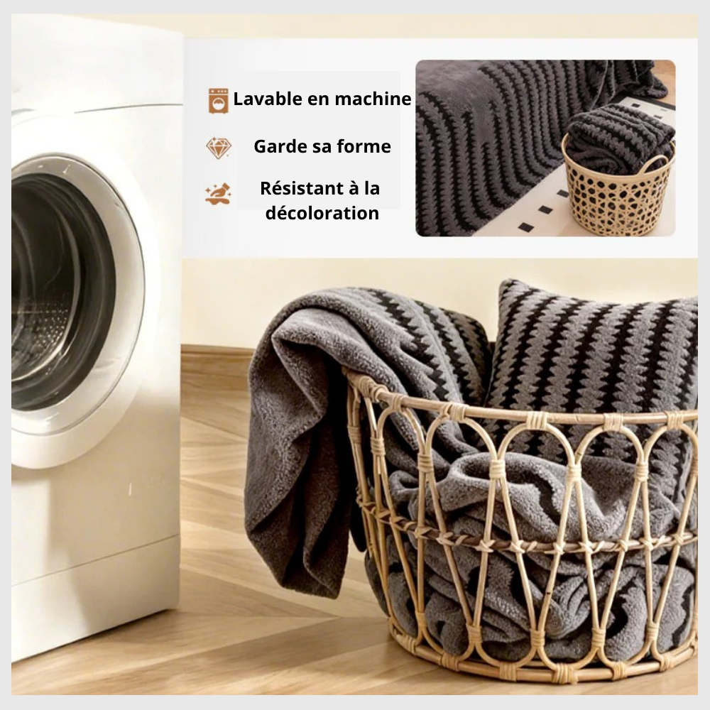 PlushGuard™ – Couvre-Sofa Antidérapant