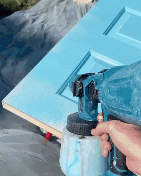 Application uniforme avec pistolet à peinture